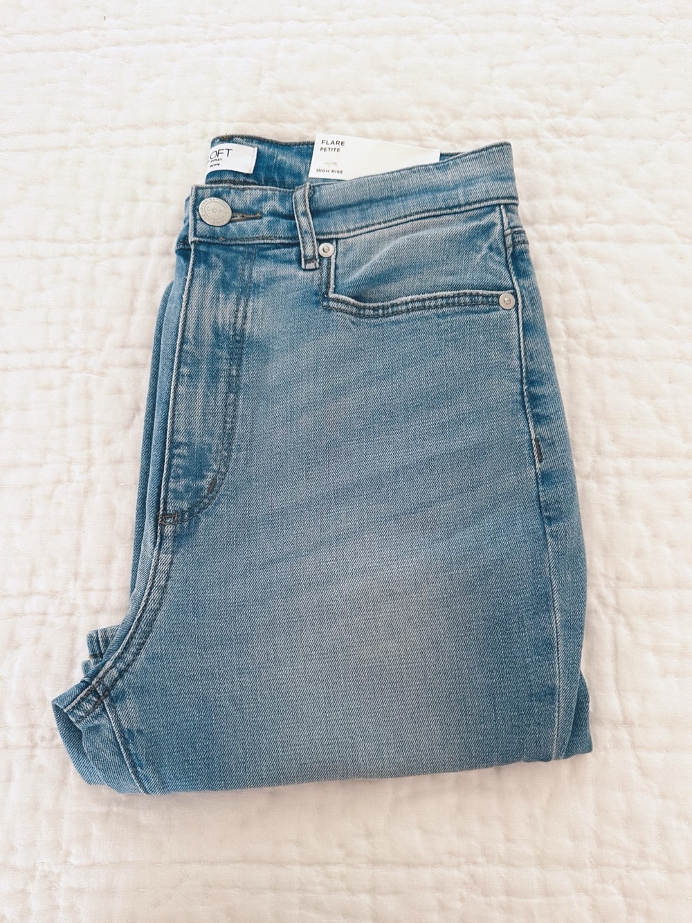 LOFT NWT Flare High Rise Jeans Light Wash Blue Denim Size 6 Petite